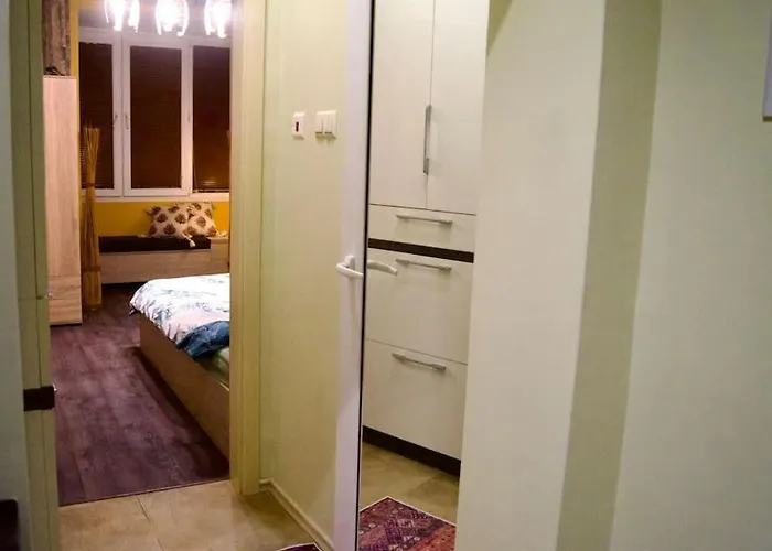 Апартамент Cozy 2br Oasis In